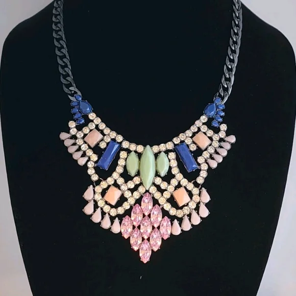 LORI GOLDSTEIN LOGO RUNWAY STATEMENT COLLAR NECKLACE PINK BLUE CRYSTAL GUNMETAL - Picture 10 of 14